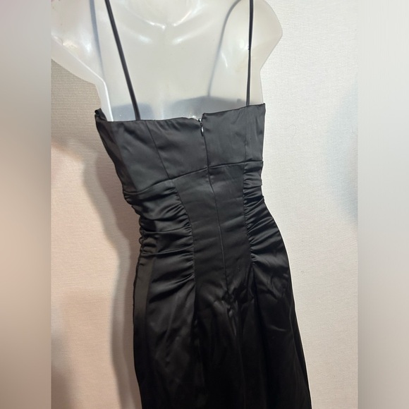 CACHE BLACK SATIN COCKTAIL DRESS Size 2 Lined Ruched Fitted - Picture 4 of 5
